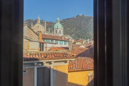 Luini 7 by Rent All Como