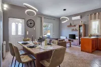 Middle of Crete Apartment فنادق في Faistos