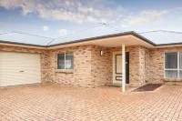 Mid City Motel Hotels near Norm Mitchell Park