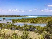 Studio on Morgo over Looking the Ocean and Rivers Hotels in Urunga