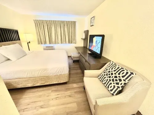 Moline Bell Hotels in Moline