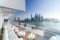 Maison Privee - Glamourous Apt with Sea Views at Five Palm - Homestays