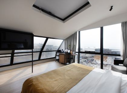 Noa Hotel