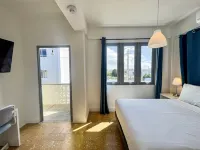 Urbana Hotel - parkir