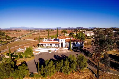 Via del Sur by AvantStay Private Spanish Villa w Views Walk to Wineries Hotels in der Nähe von University of Redlands Temecula Campus