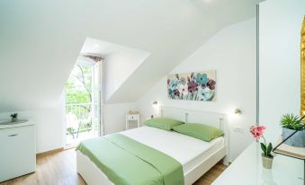 Apartment & Rooms Papa