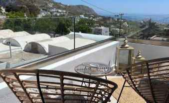 Thealos Santorini ( Close to Square)