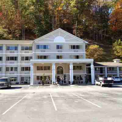 Cherokee Grand Hotel Hotel Exterior