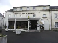 Logis Hôtel le Pélican & Son Restaurant Hotels in Vernantes