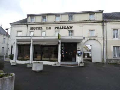 Logis Hôtel le Pélican & Son Restaurant