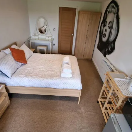 Relaxing Room with Ensuite Rutland Point Hôtels à : Oakham