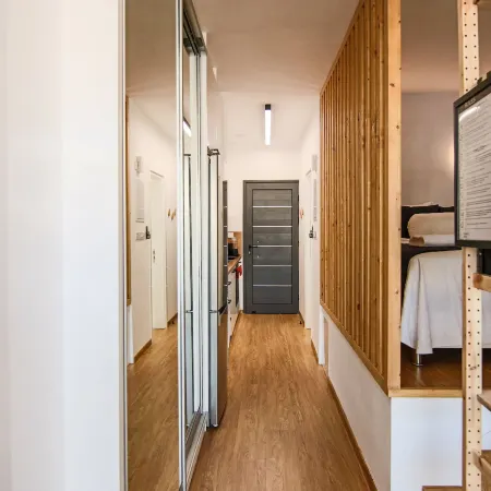 Phaedrus Living Seaside Luxury Flat Athina 109