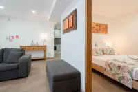 Casas da Petisqueira 61 - Paredes-Oporto Hotels in Paredes