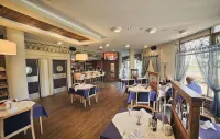 Grot Hotel - 3-Star