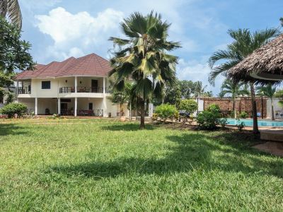 Black Pearl - Luxury Villa with Private Pool - Near Beach