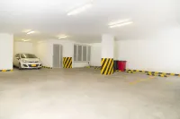 Hotel Cinco Monteria - parking