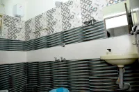 Hotel Aradhya Inn Deralakatte Hotels in Dakshina Kannada