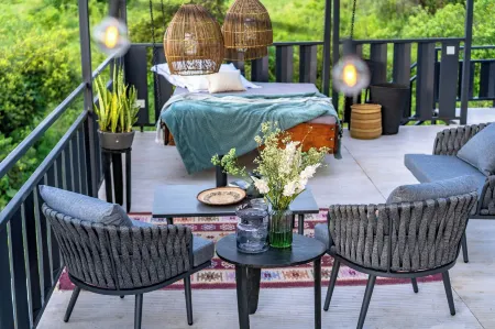 Elephant Lodge Отели в г. Babati