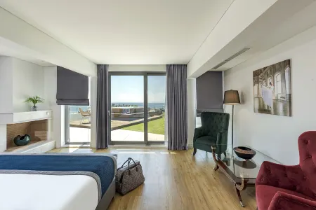 Glyfada Riviera Hotel