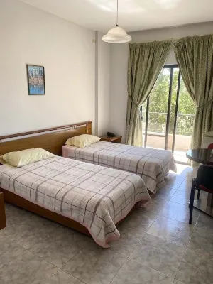 Masharef Saghbine Hotels in Kfar Houneh