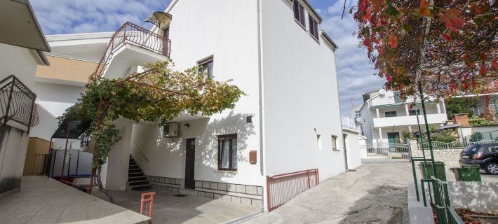 Apartments Tonja Hotels in Primosten