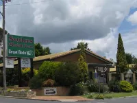 Settlers Motor Inn