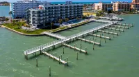 Fusion Resort Waterfront Suites Các khách sạn ở Treasure Island