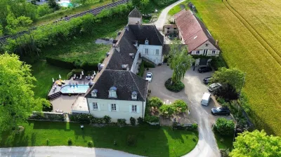 Domaine Pont Juillet Hotels in Chaudenay