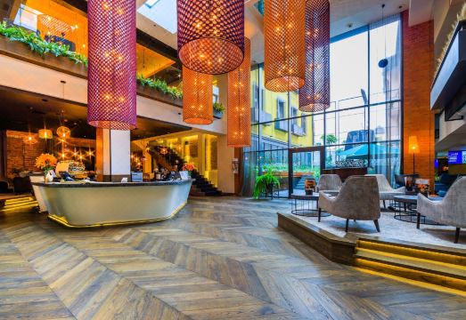 브리스톨 트래디션 & 럭셔리