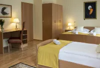 Pavilon Hotel a 