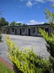 Beaconsfield Lodge Motel Hotels near Meduno Drive Reserve