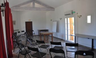 Le Mas des Quintrands Manosque - Motel de Charme