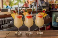 Island Magic Beach Resort - С баром