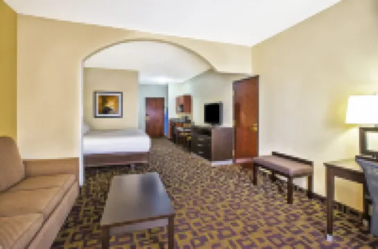 Holiday Inn Express & Suites MARYSVILLE by IHG Hotels in Marysville