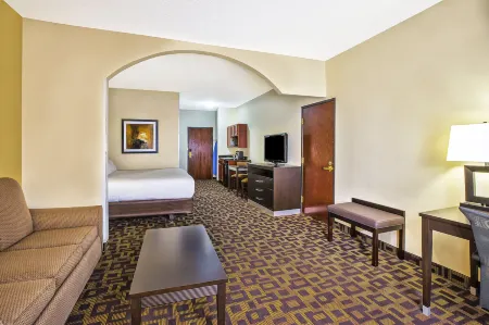 Holiday Inn Express & Suites Marysville
