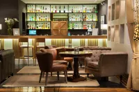 Sea View Cityscape Hotel - bar