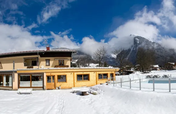 拉庫爾公寓酒店