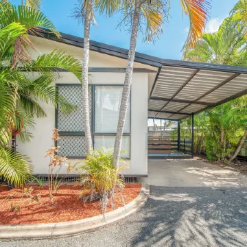 Emerald Motel Apartments