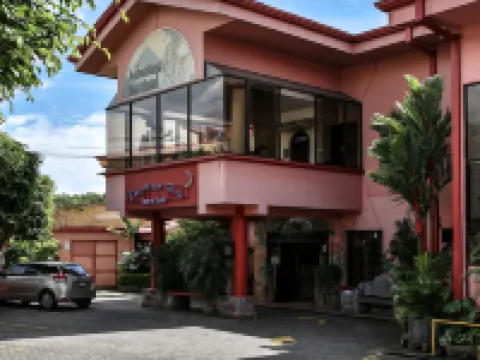 探險旅館 埃雷迪亞酒店