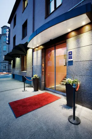 Home Hotel Kung Oscar Отели в г. Трольхеттан