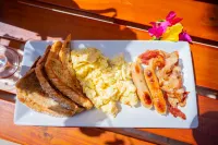 Connie's Comfort Suites فنادق في Five Islands Village