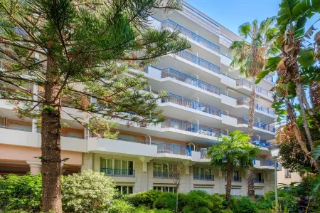 Résidence Pierre & Vacances les Rivages du Parc Отели рядом с достопримечательностью «Валь Раме-Ментона Ботанический сад»