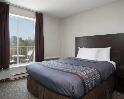 Super 5 Inn Hotels near Applewood