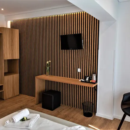 Ampoulos Rooms & Apartments