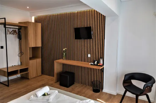 Ampoulos Rooms & Apartments