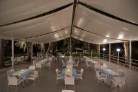 Apollo Beach Hotel