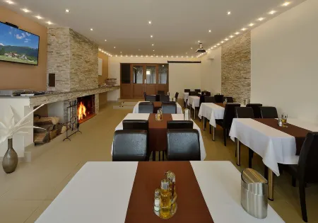 Villa Gloria Rooms & Apartments