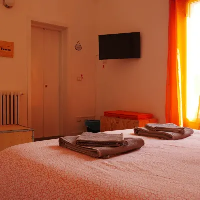 Urban Oasis Hostel Hotels near Il Sedile