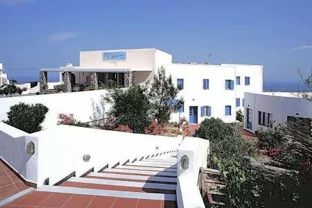 Anemomilos Отели в г. Санторини