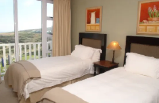 Pinnacle Point Beach and Golf Resort